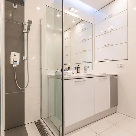 Apartment Chlodna 15 By Homeprime *