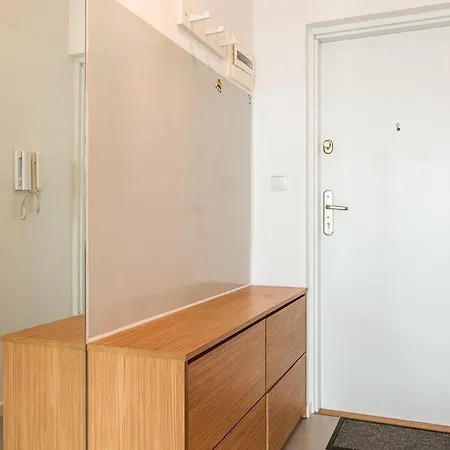 Chlodna 15 By Homeprime Apartment